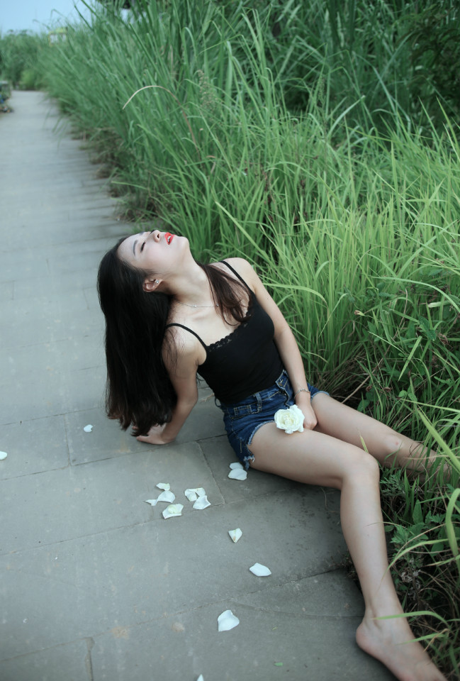我在恋综里阴暗爬行